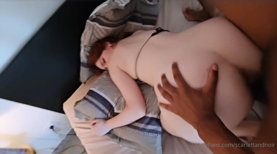 Scarlettandnoir – Fucking BBC on the Bed POV
